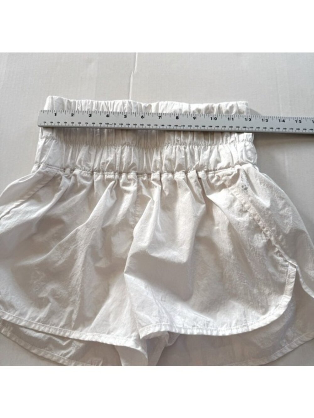 Free People FP Movement Shorts Womens Way Home White Size Small Mesh Inner Liner - Picture 6 of 9